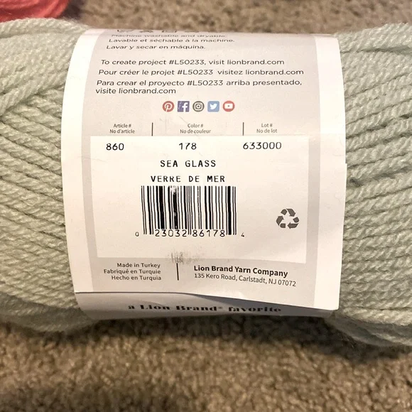 Lion Brand Vanna’s Choice Yarn - Picture 3 of 4